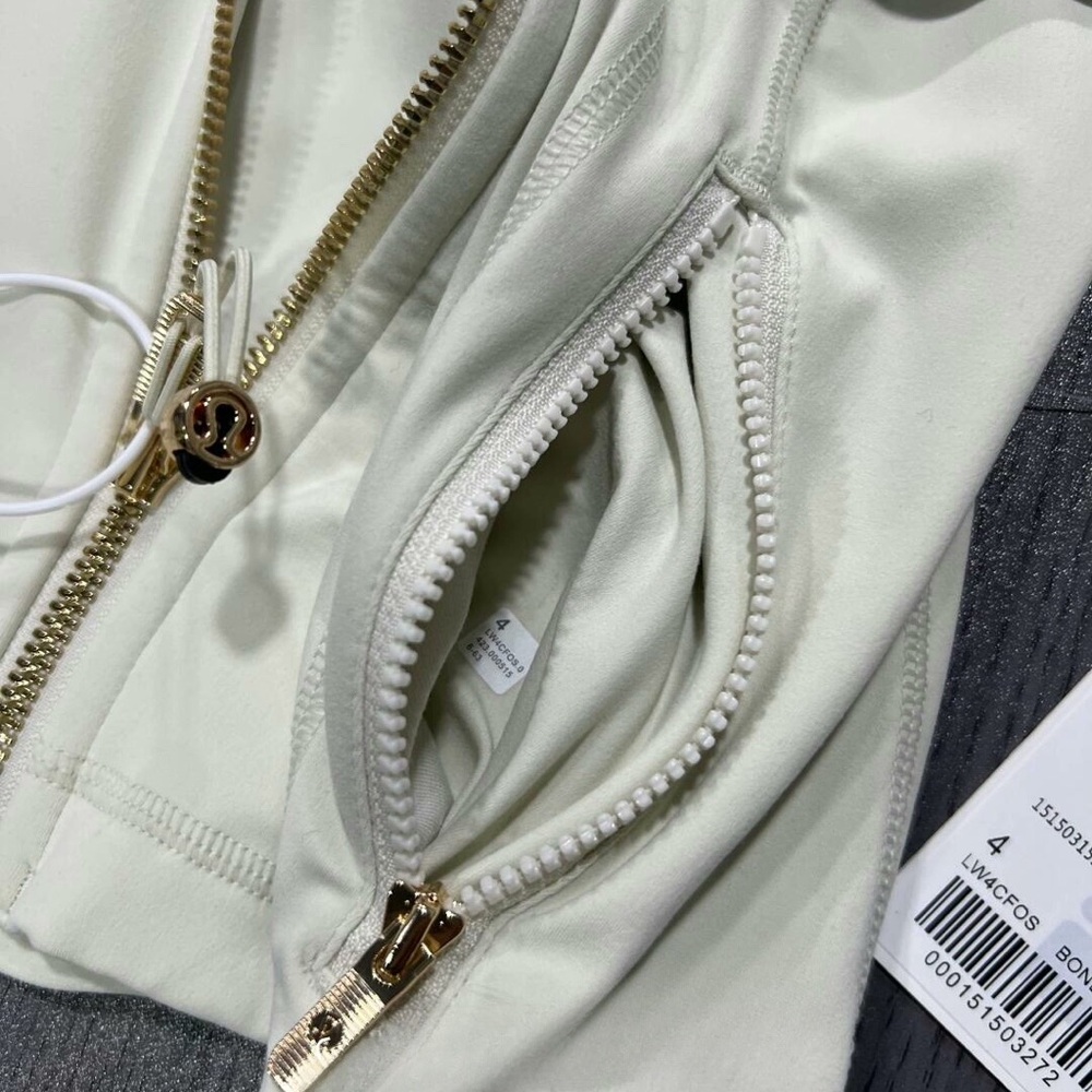 Lululemon Women's Jacket - Picture 4 of 5